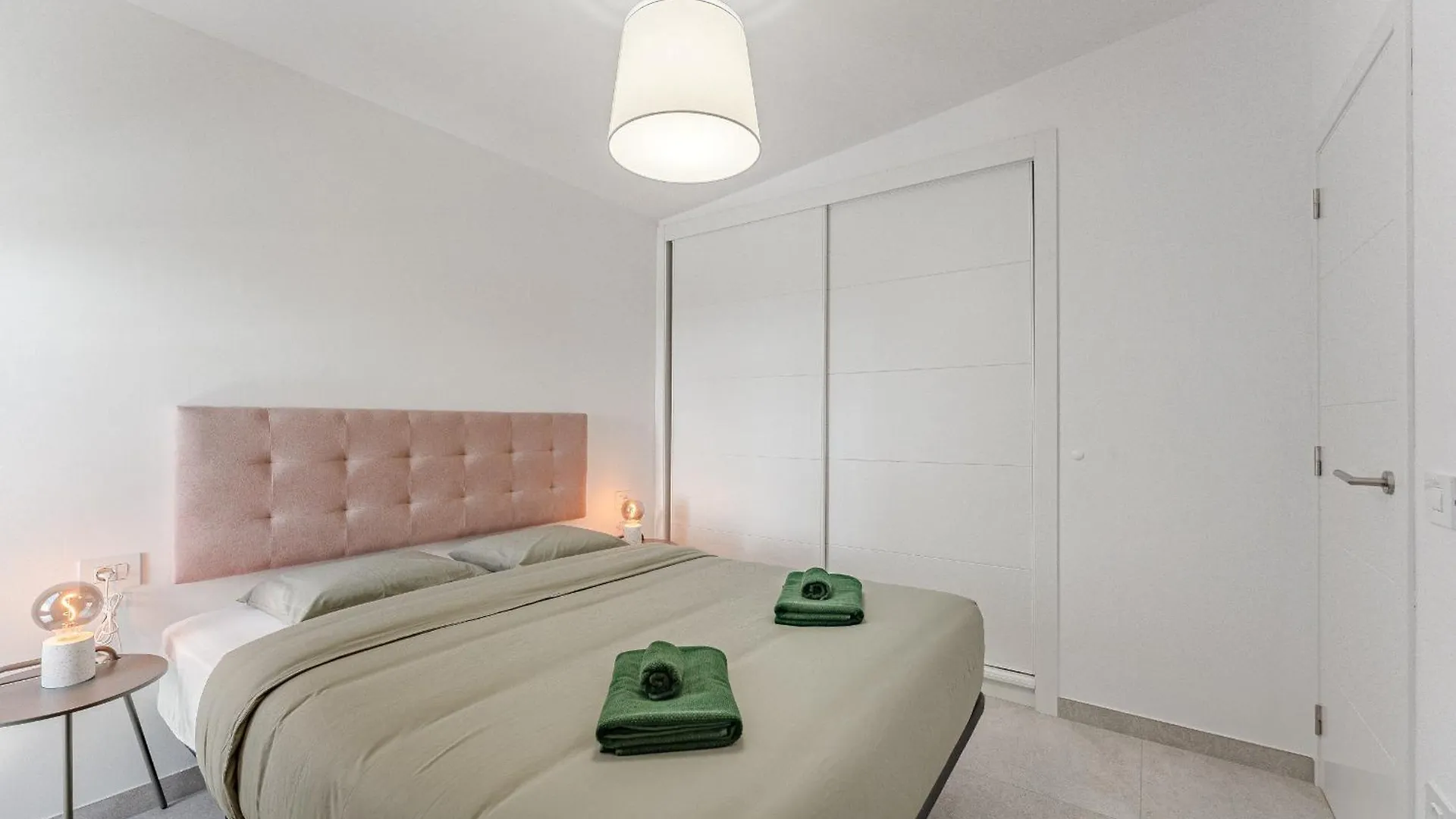 1Bdr Seaview Apartment In Costa Adeje  아데제